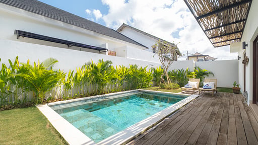 Villa Lange Estate Swimming pool 2