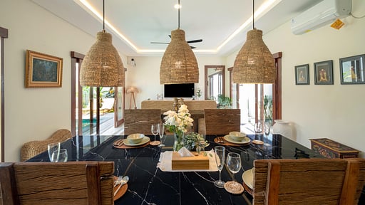 Villa Lange Estate Dining area 1