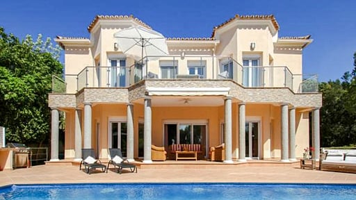 Villa Larena Piscina