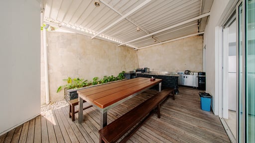 Villa Latitude Dining area 2