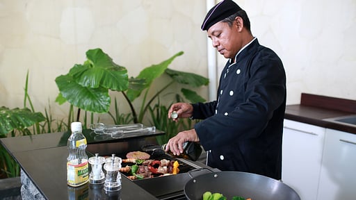 Villa Latitude Villa staff