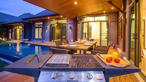 Villa Laut Phuket Dining area