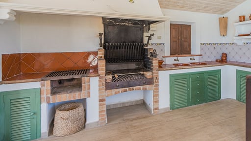 Garriga Del Villa BBQ equipment