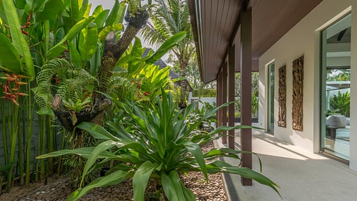 Villa Layan Terrace/Veranda