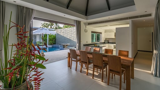 Villa Layan Dining area