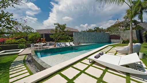 The Layar Four bedroom Villa Zwembad