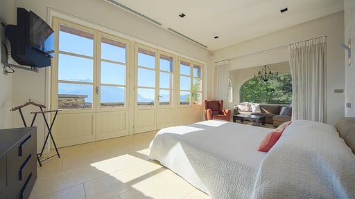 Villa Le Camelie Bedroom 1