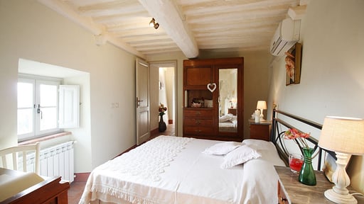 Villa Le Corchie Schlafzimmer 2