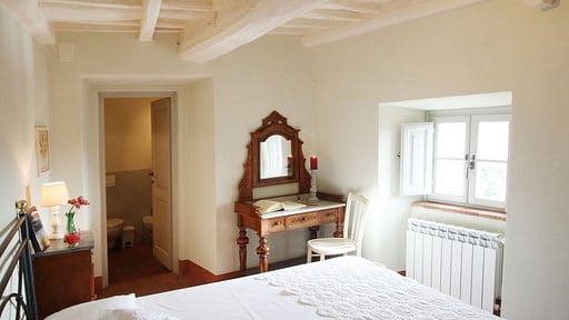 Villa Le Corchie Schlafzimmer 2