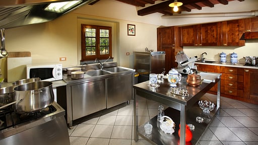 Villa Le Ferrette Kitchen
