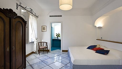 Villa Le Sirene Bedroom 1
