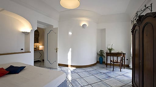 Villa Le Sirene Bedroom 1
