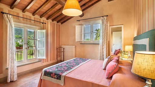 Villa Le Vigne 6 Bedroom 1