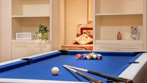 Villa Le Vigne 6 Billiard