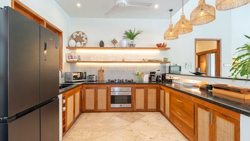 Villa Lea Besar Kitchen