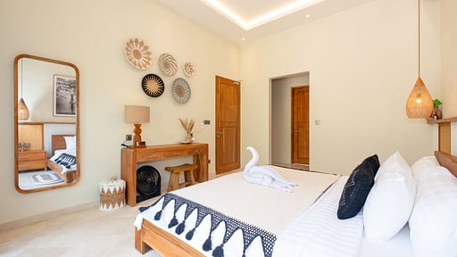 Villa Lea Estate Bedroom 1