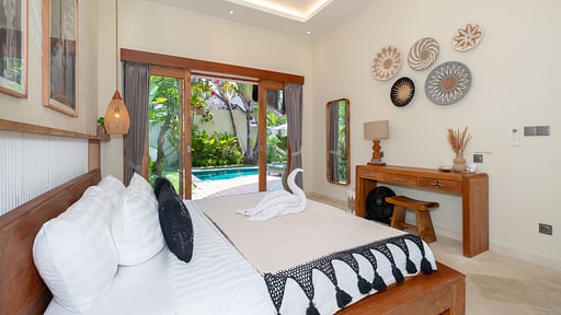 Villa Lea Estate Bedroom 1