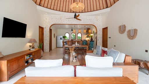 Villa Lea Estate Living room 1