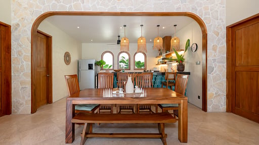 Villa Lea Dining area
