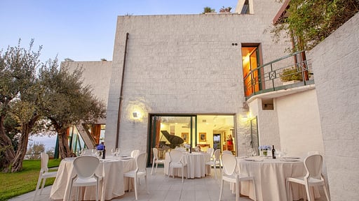 Villa Lea Dining area 2