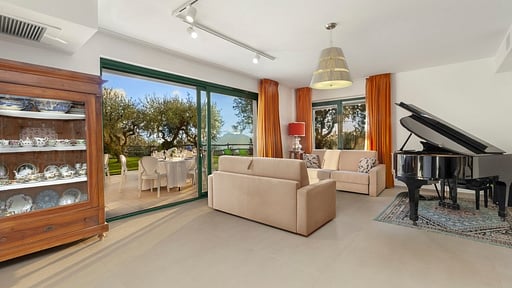 Villa Lea Living room 2