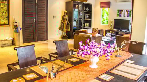 Villa Leelawadee Karon Dining area