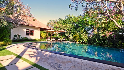 Villa Leha Leha Swimming pool 1