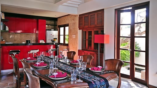 Villa Leha Leha Dining area