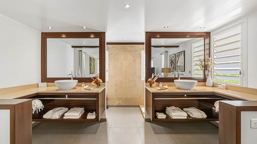 Villa L'Enclos Bedroom 1