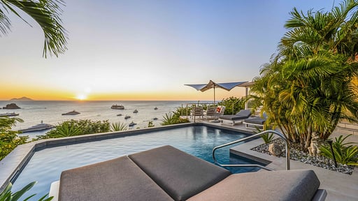 Villa L'Enclos Swimming pool