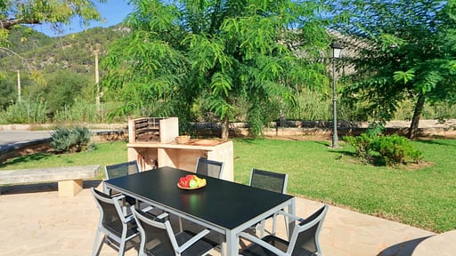 Villa Lera Dining area