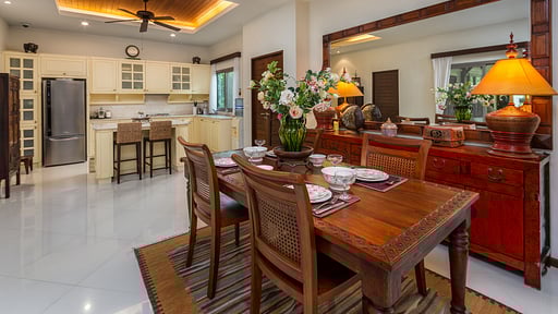 Villa Leti Dining area