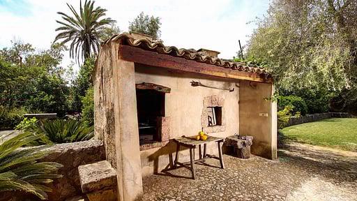 Villa Lexicon BBQ equipment