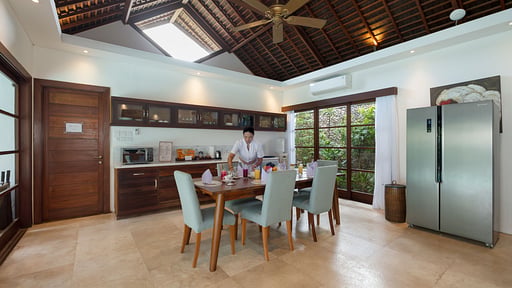 Villa LI Personal de la Villa