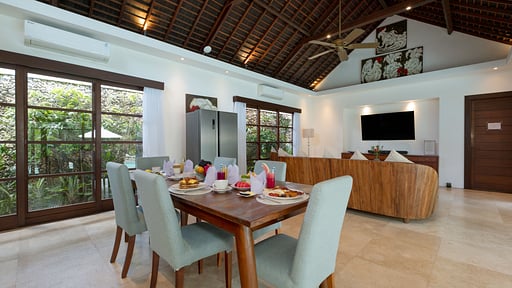 Villa LI Zona de comedor