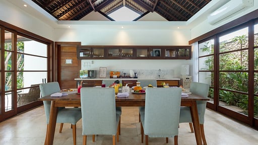 Villa LI Zona de comedor