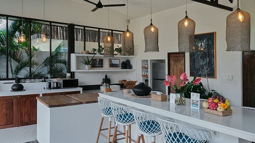 Villa Lileo Dining area
