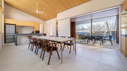 Villa Lily Dining area