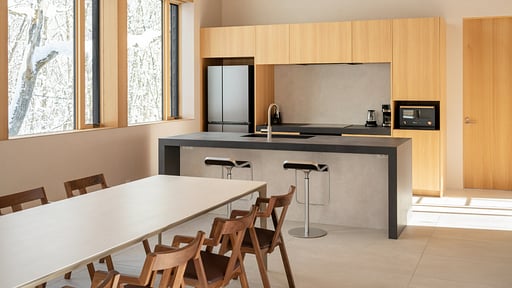 Villa Lily Dining area