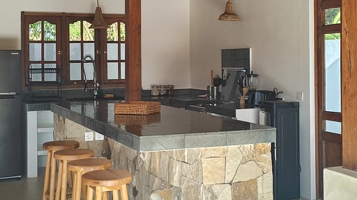 Villa Limasan Dining area