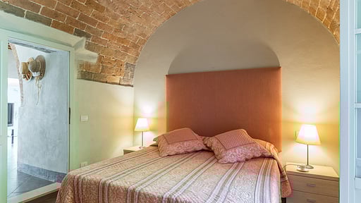 Villa Linchiano Bedroom 1