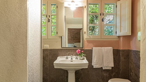 Villa Linchiano Bedroom 7