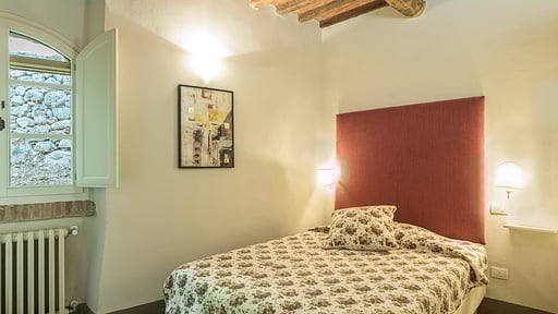 Villa Linchiano Bedroom 2