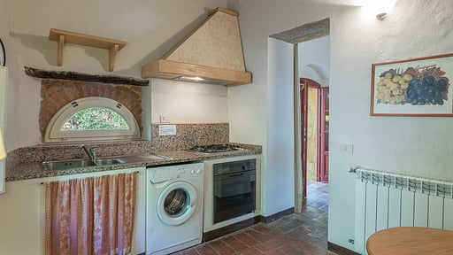 Villa Linchiano Kitchen 2