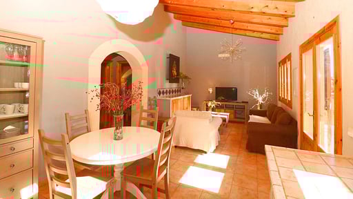 Villa Linda Dining area