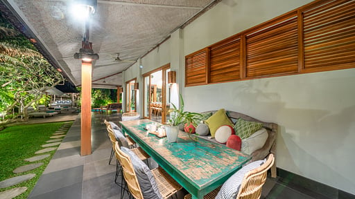 Villa Litera Canggu Salle à manger