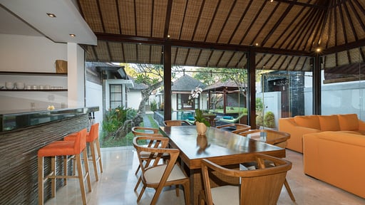 Villa Litera Seminyak Eethoek