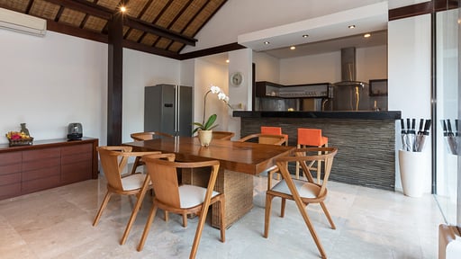 Villa Litera Seminyak Eethoek