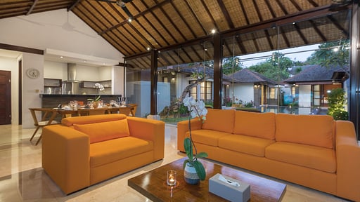 Villa Litera Seminyak Woonkamer