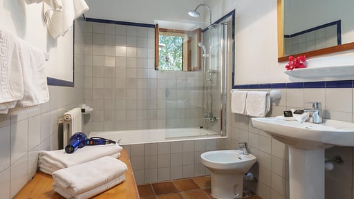 Villa Llangana Bedroom 1